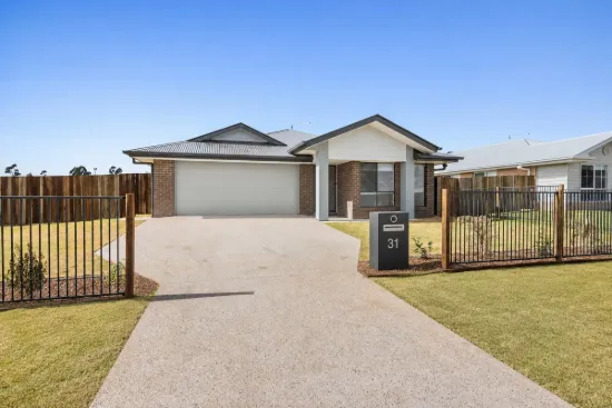 31 Colbar Street, Pittsworth, Qld 4356