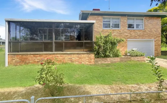 31 Condamine St, Miles, Qld 4415