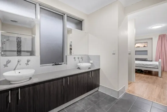 31 Draycott Loop, Canning Vale, WA 6155-Image