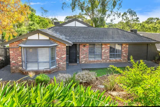 31 Dunalbyn Drive, Aberfoyle Park, SA 5159