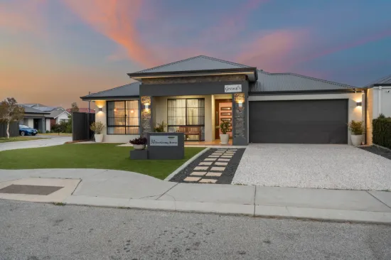 31 Everlasting Avenue, Piara Waters, WA 6112