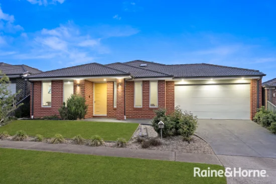 31 Genevieve Circuit, Cranbourne East, Vic 3977 - For Sale