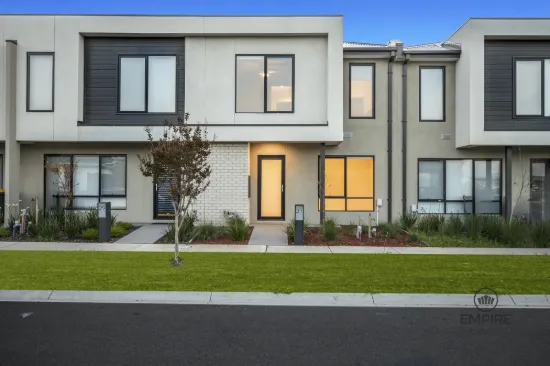31 Guisard Way, Clyde North, Vic 3978