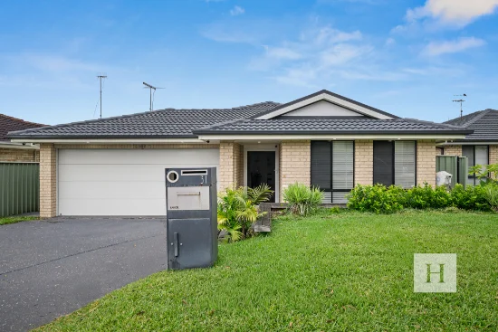 31 Lady Laurel Dr, Blue Haven, NSW 2262