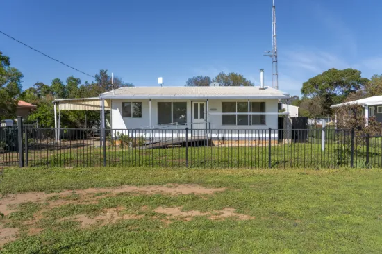 31 Loch Street, Ganmain, NSW 2702