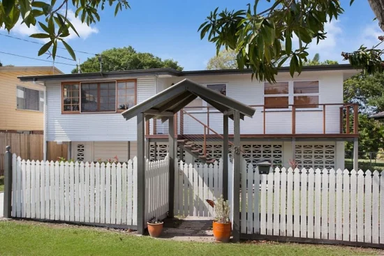 31 Long Street, Clontarf, Qld 4019