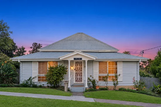 31 MacGregor St, Woodend, Qld 4305