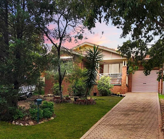 31 Mary St, Macquarie Fields, NSW 2564