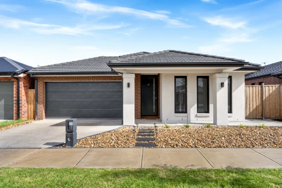 31 Monakeeba Boulevard, Woodstock, Vic 3751