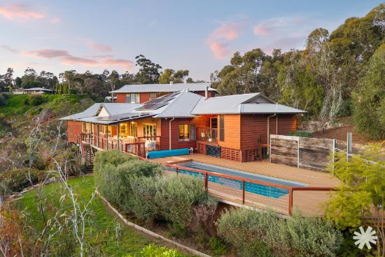 31 Nangana Way, Kalamunda, WA 6076