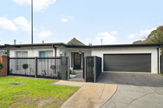 31 Parkview Crescent, Hampton East, Vic 3188