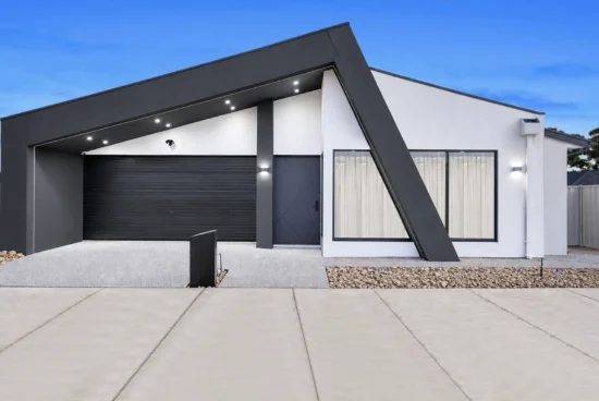 31 Powderbark Crescent, Mickleham, Vic 3064 - For Rent