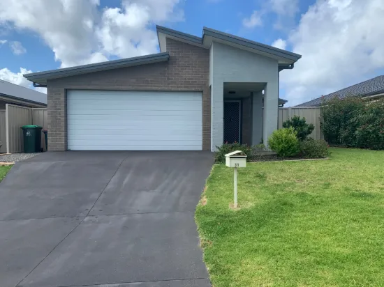 31 Regatta Wy, Summerland Point, NSW 2259