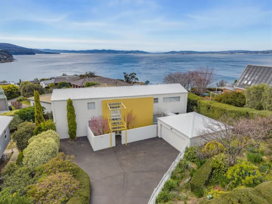 31 Suncoast Drive, Blackmans Bay, Tas 7052