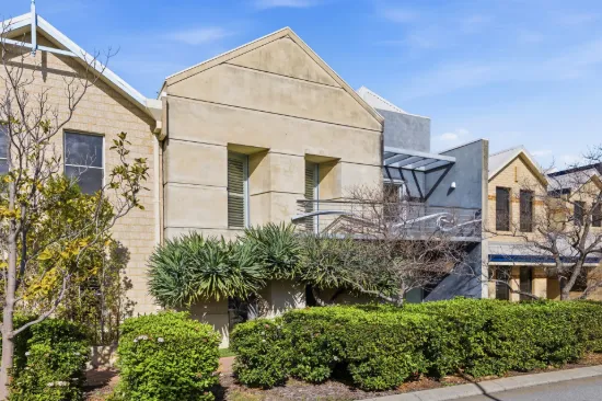 31 Tallow Tree Crescent, Subiaco, WA 6008