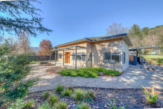 316 Great Alpine Road, Bright, Vic 3741