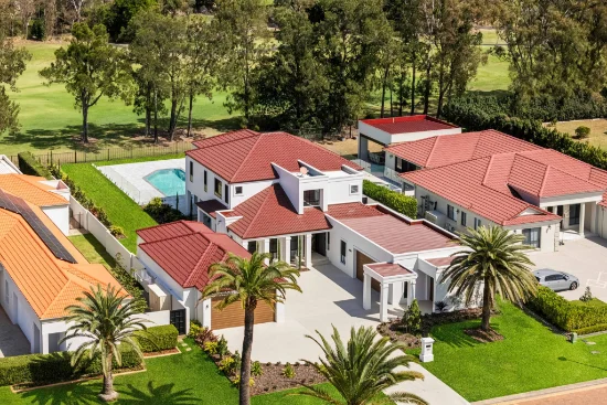 3192 Riverleigh Drive, Hope Island, Qld 4212