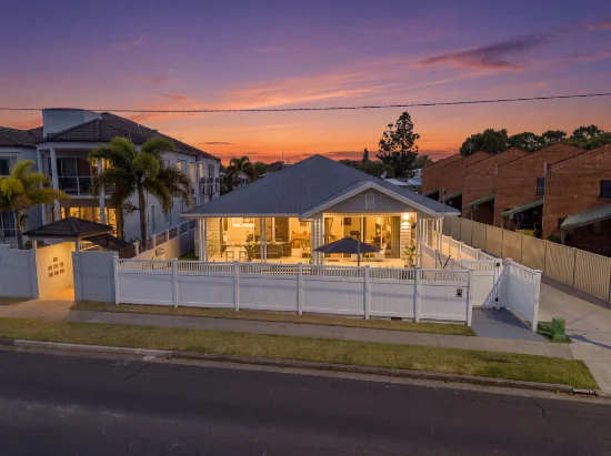 319B Esplanade, Scarness, Qld 4655