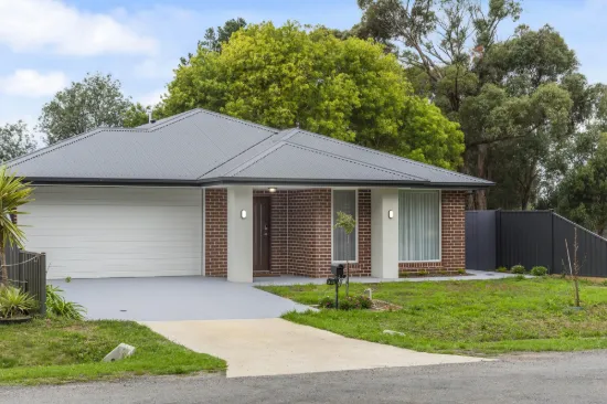 31B Corinella Road, Woodend, Vic 3442