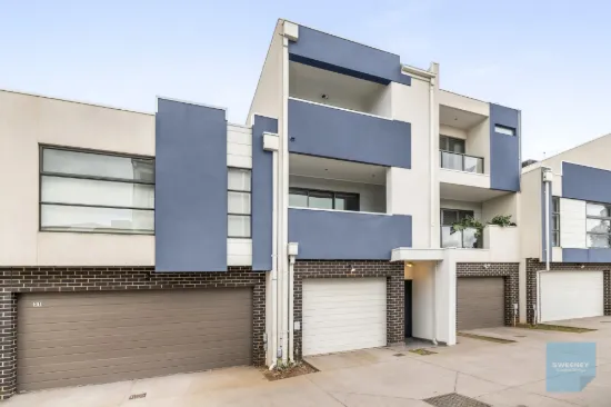 32/79 Lancefield Drive, Caroline Springs, Vic 3023
