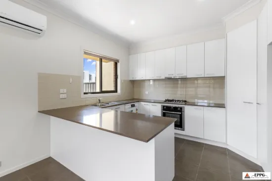 32/8 The Crossing, Caroline Springs, Vic 3023-Image