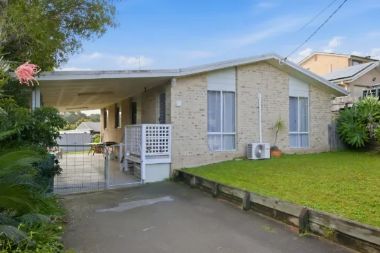 32 Berrima Parade, Surfside, NSW 2536