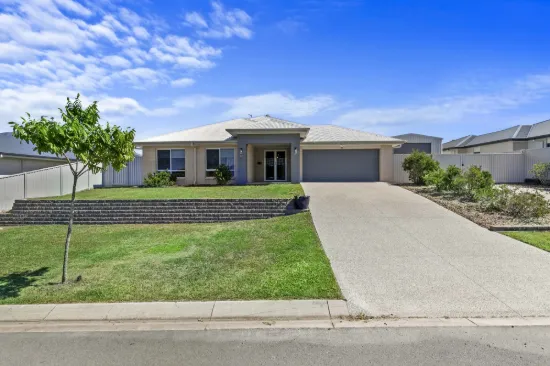 32 Blackpepper Avenue, Nikenbah, Qld 4655
