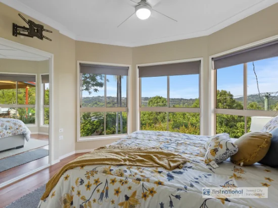 32 Broadwater Esplanade, Bilambil Heights, NSW 2486