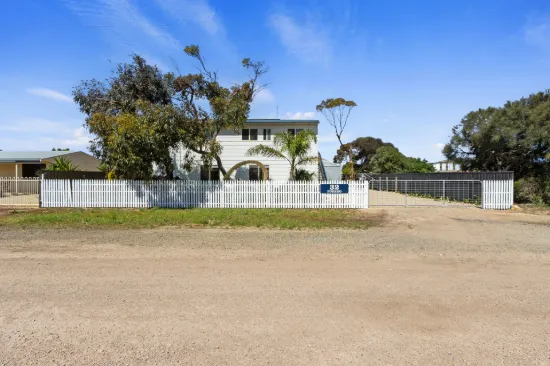 32 Camperdown Terrace, Port Moorowie, SA 5576