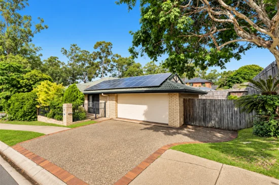 32 Claremont Parade, Forest Lake, Qld 4078