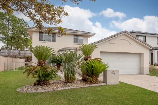 32 Clear River Boulevard, Ashmore, Qld 4214
