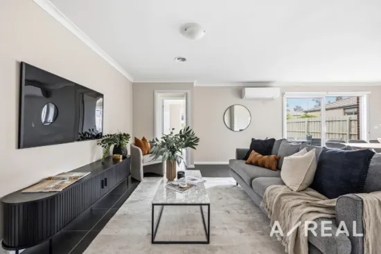 32 Clement Way, Melton South, Vic 3338