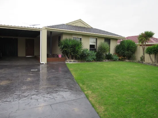 32 College Crescent, Keysborough, Vic 3173 - For Rent