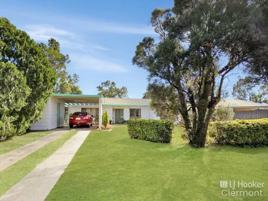 32 Collins Street, Clermont, Qld 4721
