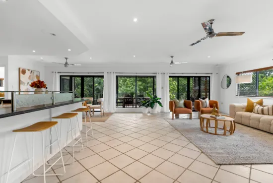 32 Daphne Drive, Redlynch, Qld 4870