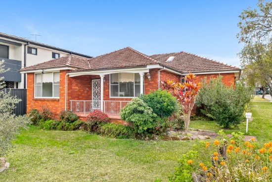 32 Donald Street, Picnic Point, NSW 2213
