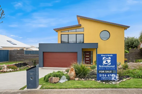 32 Eagle Bay Terrace, Paynesville, Vic 3880