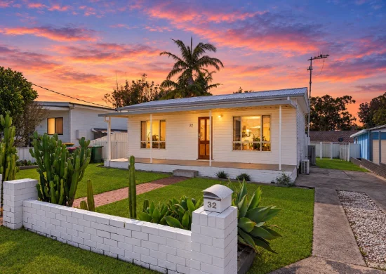 32 Fourth Avenue, Toukley, NSW 2263