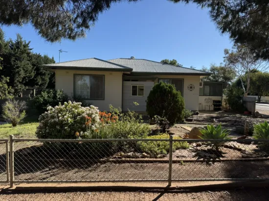 32 Gadd Avenue, Crystal Brook, SA 5523