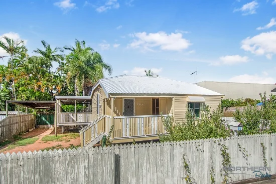 32 Garrick Street, West End, Qld 4810