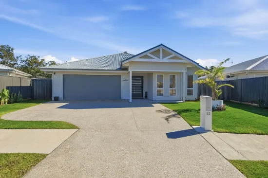 32 Grouper Crescent, Moonee Beach, NSW 2450