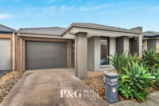 32 Jackwood Drive, Clyde North, Vic 3978