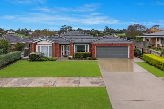32 Jamieson Avenue, Mortlake, Vic 3272