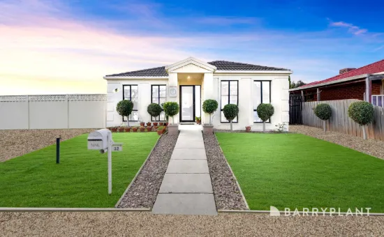 32 Kingfisher Drive, Seabrook, Vic 3028