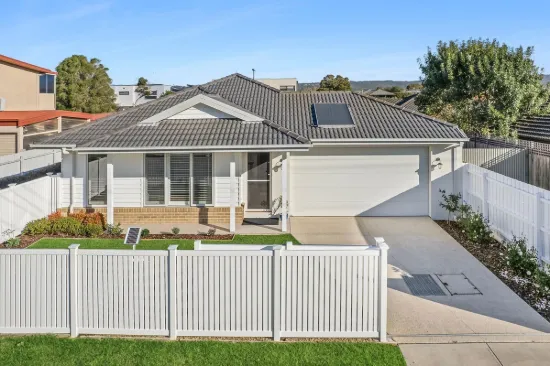 32 Knott Street, Safety Beach, Vic 3936