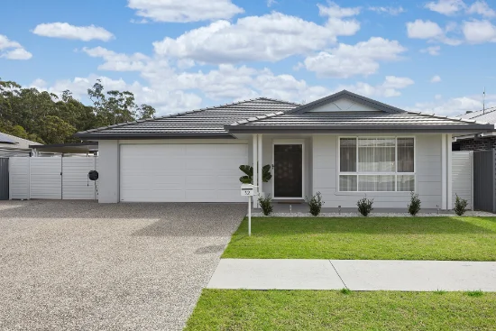32 Murphy Street, Thrumster, NSW 2444
