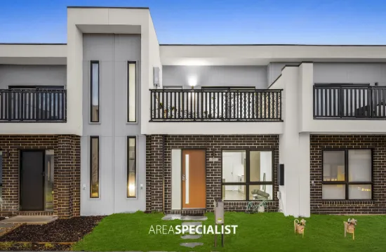 32 Myrtle Walk, Cranbourne West, Vic 3977