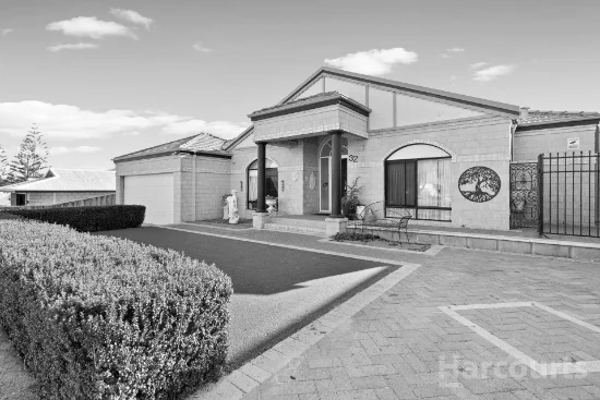 32 Princeton Drive, Wannanup, WA 6210