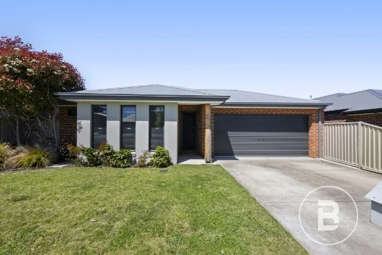 32 Red Robin Drive, Winter Valley, Vic 3358
