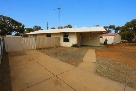 32 Saltbush Road, Kambalda West, WA 6442